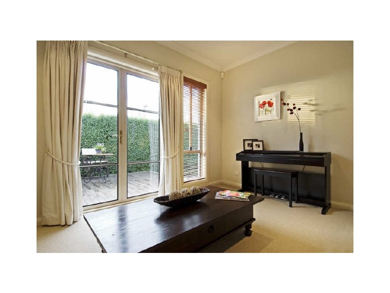 2/8 Hannan Crescent, Ainslie ACT 2602