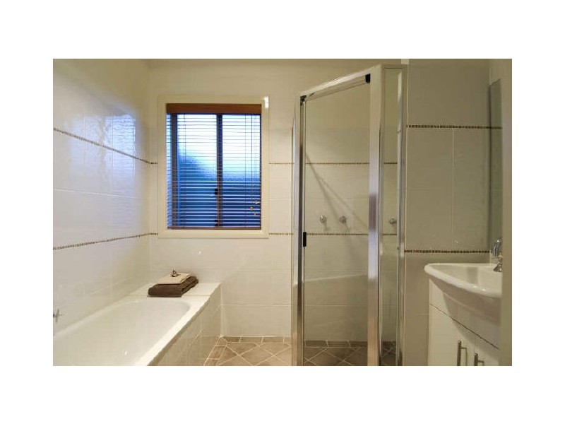 2/8 Hannan Crescent, Ainslie ACT 2602