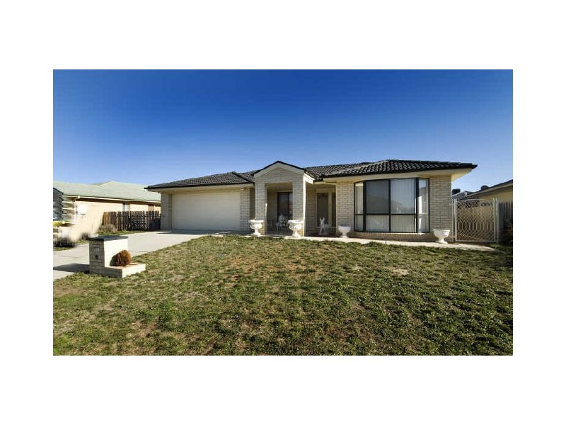 4 Ikara Close, Dunlop ACT 2615