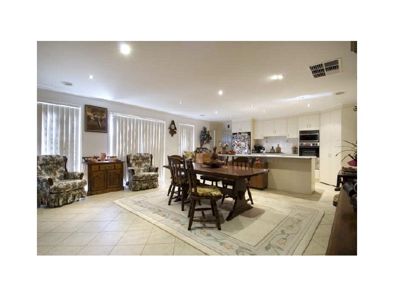 4 Ikara Close, Dunlop ACT 2615