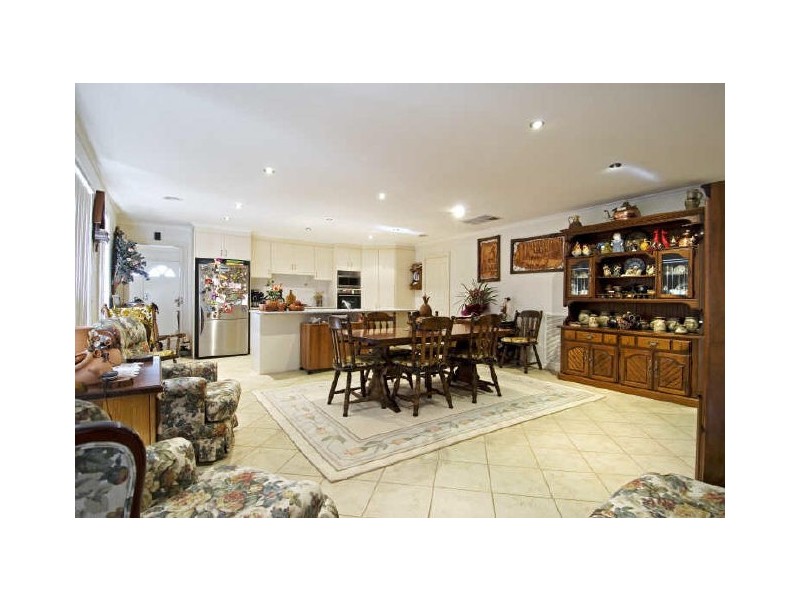 4 Ikara Close, Dunlop ACT 2615