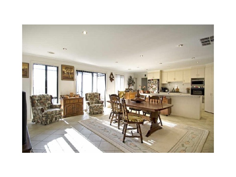 4 Ikara Close, Dunlop ACT 2615