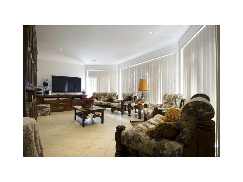 4 Ikara Close, Dunlop ACT 2615