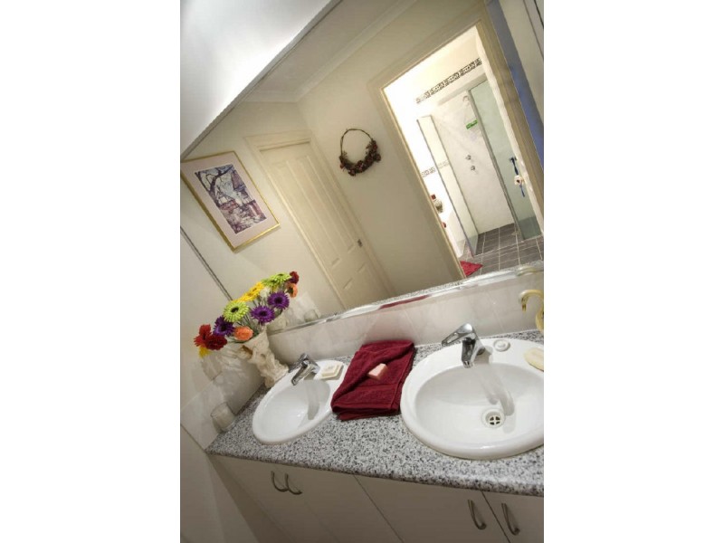 4 Ikara Close, Dunlop ACT 2615