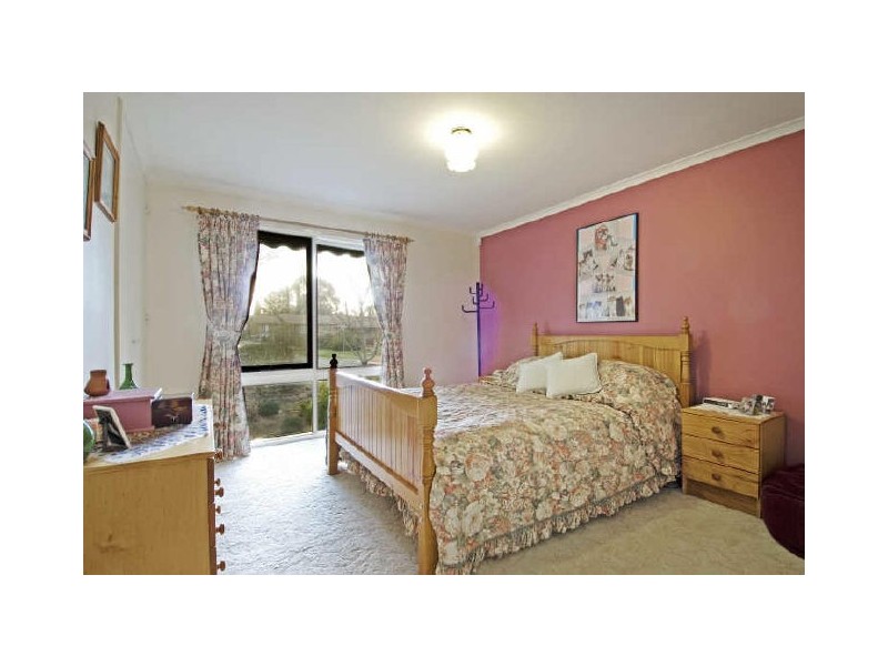 1 Schubert Place, Kambah ACT 2902