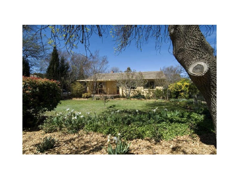 8 Tardent Street, Downer ACT 2602
