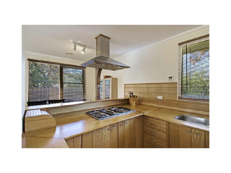 8 Tardent Street, Downer ACT 2602