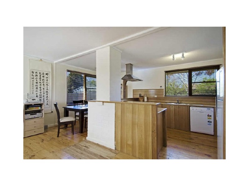 8 Tardent Street, Downer ACT 2602