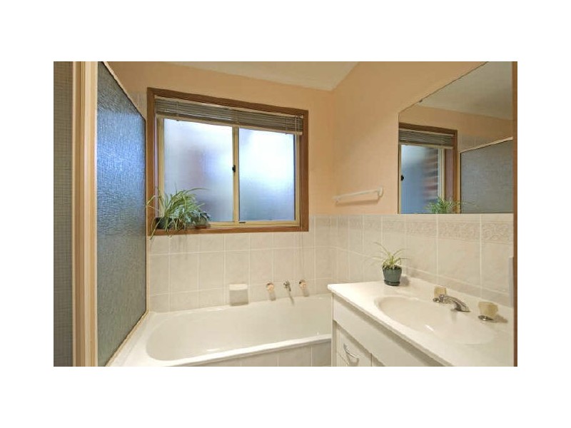 4 Ella Close, Palmerston ACT 2913