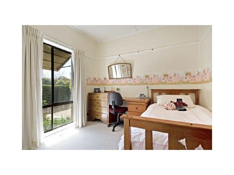 18 Toms Crescent, Ainslie ACT 2602
