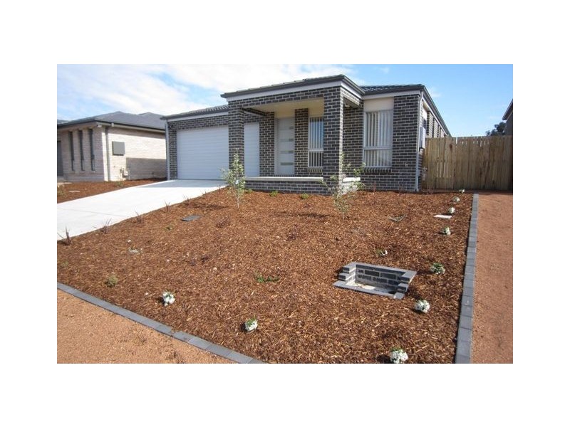 11 Salisbury Street, Casey ACT 2913
