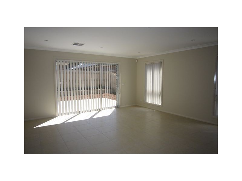 11 Salisbury Street, Casey ACT 2913