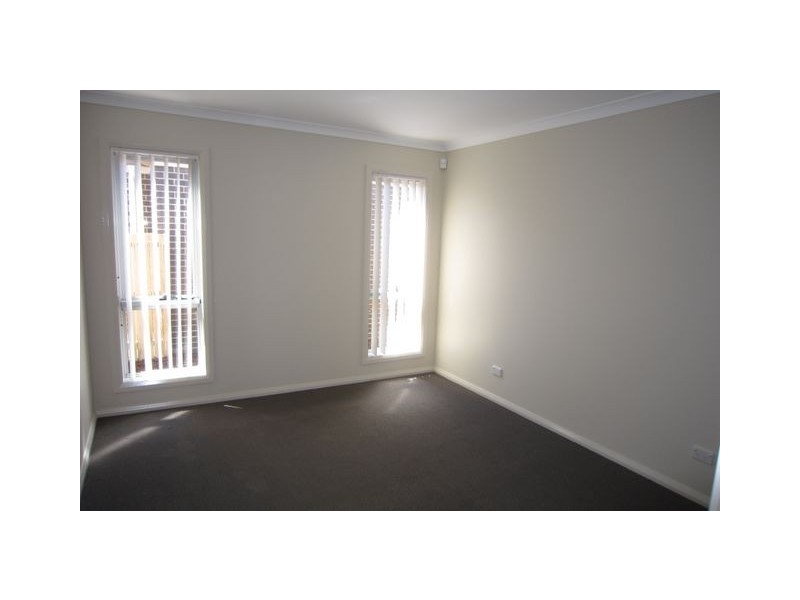11 Salisbury Street, Casey ACT 2913