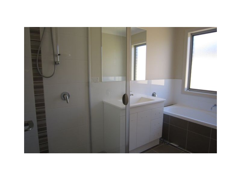 11 Salisbury Street, Casey ACT 2913