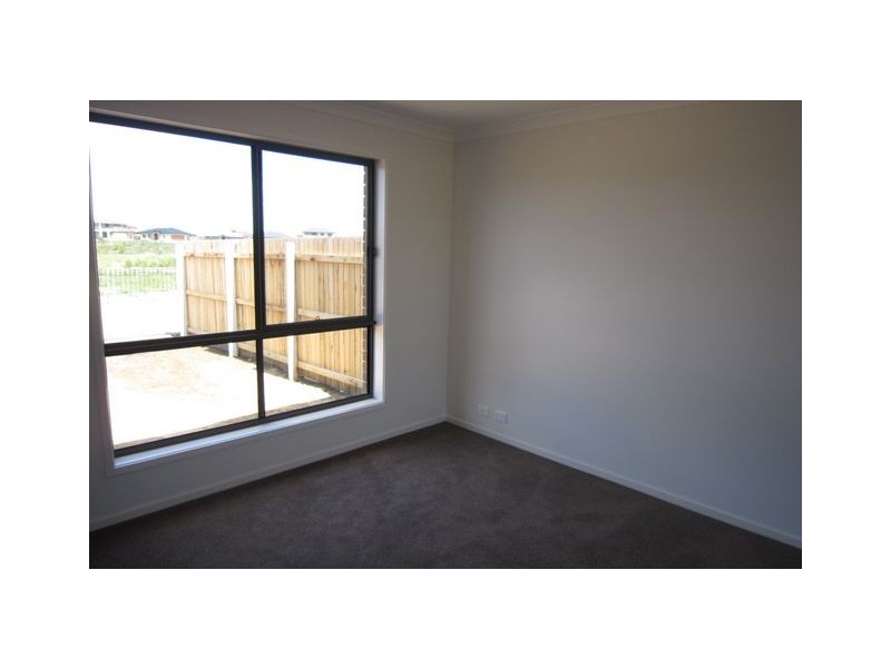 11 Little John Lane, Franklin ACT 2913