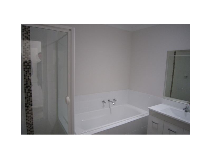 11 Little John Lane, Franklin ACT 2913