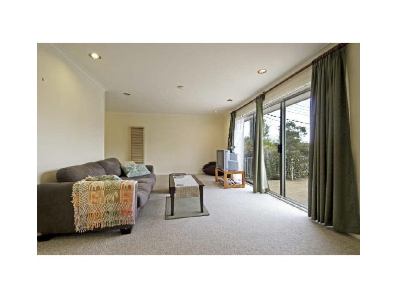 6 Dunlop Street, Hackett ACT 2602