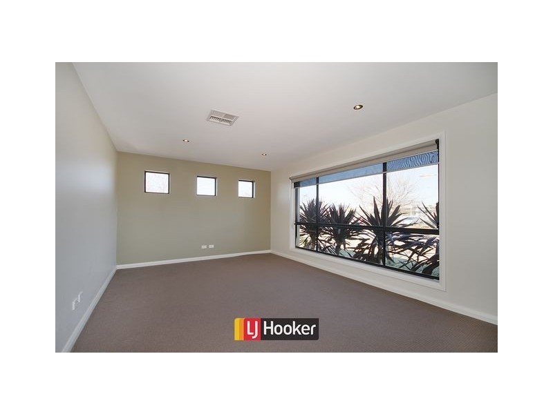59 Hesba Brinsmead Street, Franklin ACT 2913
