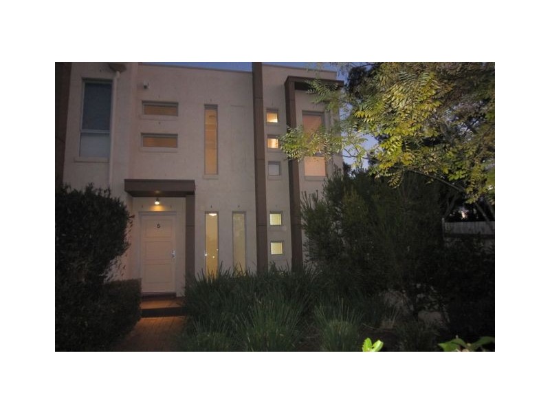 5/7 Collicott Circuit, Macquarie ACT 2614