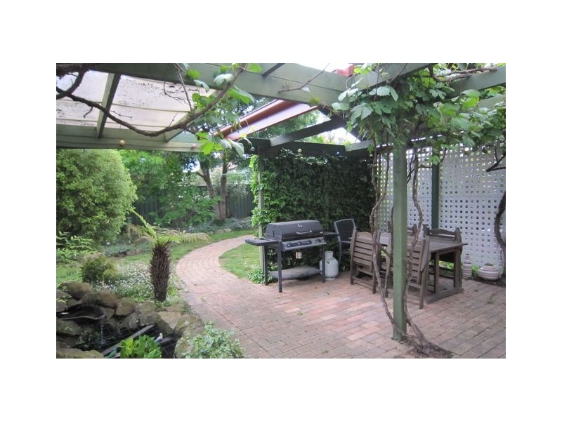 16 Dorrit Black Crescent, Lyneham ACT 2602