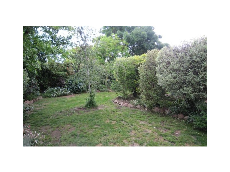 16 Dorrit Black Crescent, Lyneham ACT 2602