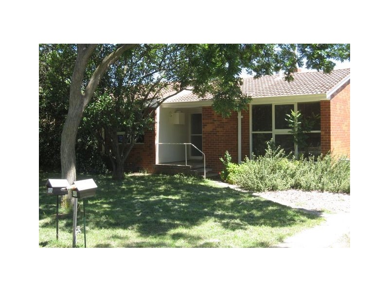 40 Simpson Street, Watson ACT 2602