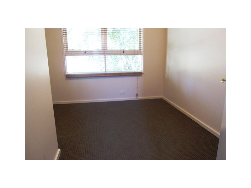 40 Simpson Street, Watson ACT 2602