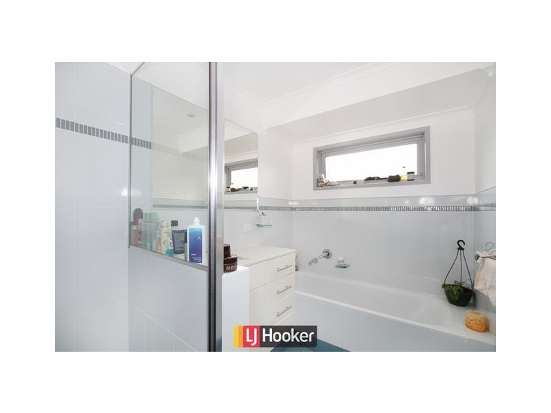 6 Skeats Street, Hackett ACT 2602