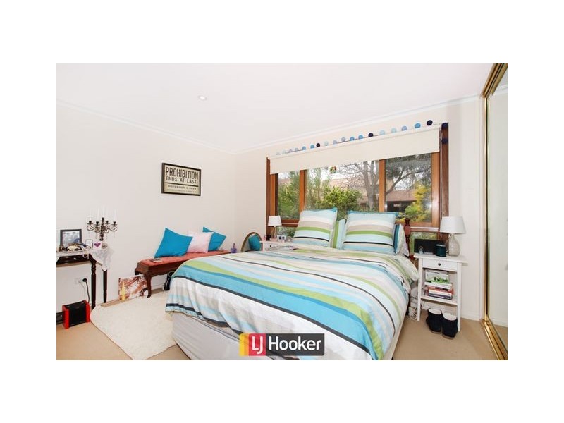 6 Skeats Street, Hackett ACT 2602