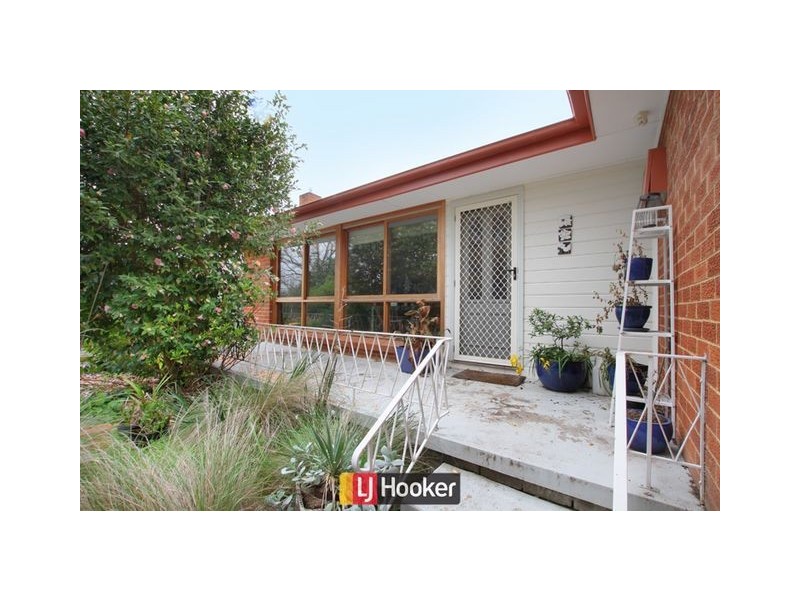 6 Skeats Street, Hackett ACT 2602