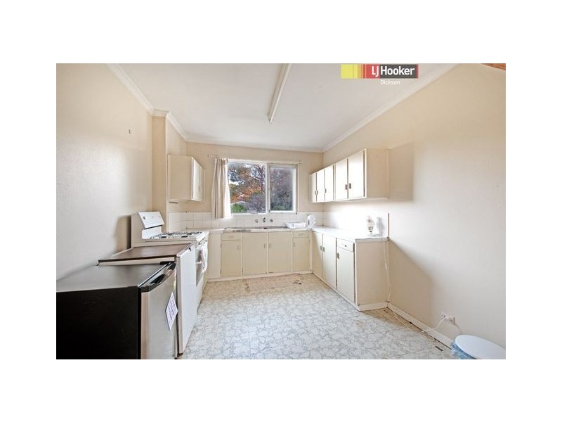 8 Cowan Street, Downer ACT 2602