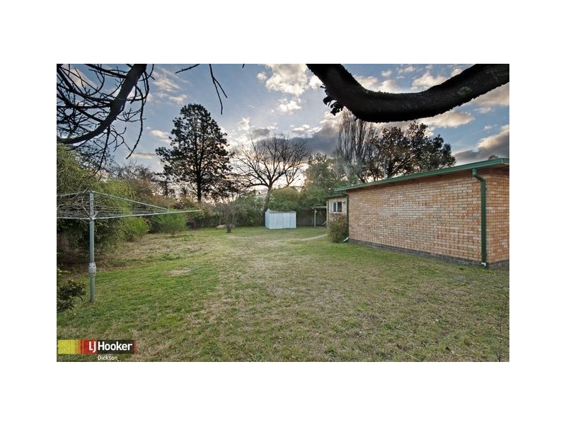 8 Cowan Street, Downer ACT 2602