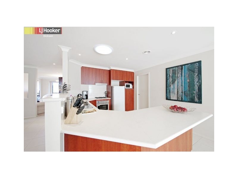 2 Eldershaw Crescent, Dunlop ACT 2615