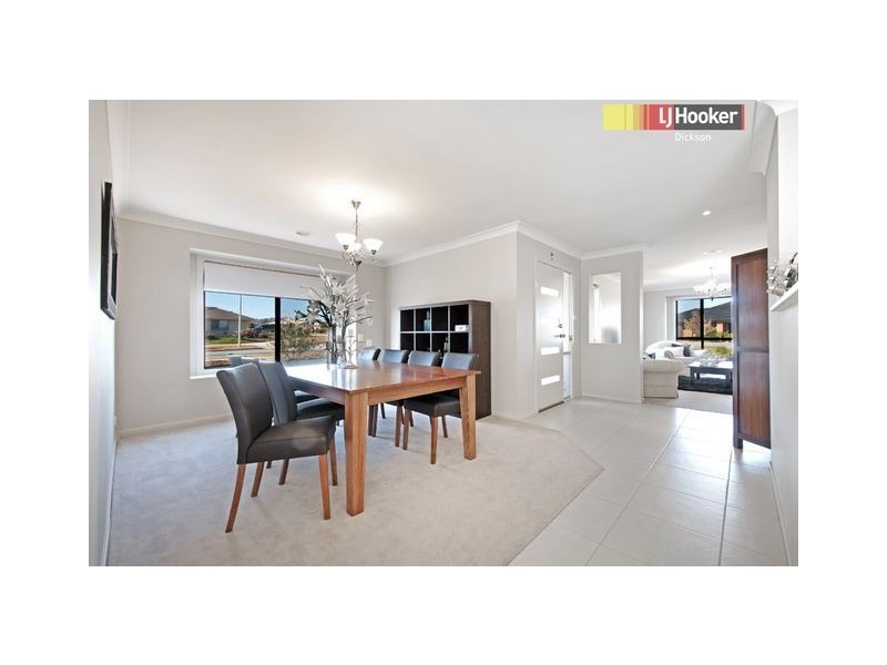 2 Eldershaw Crescent, Dunlop ACT 2615