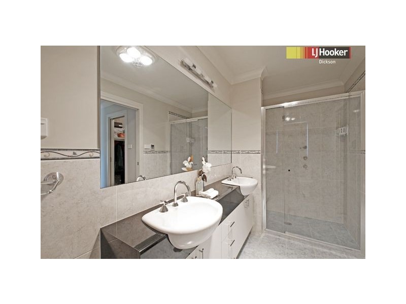 2 Eldershaw Crescent, Dunlop ACT 2615