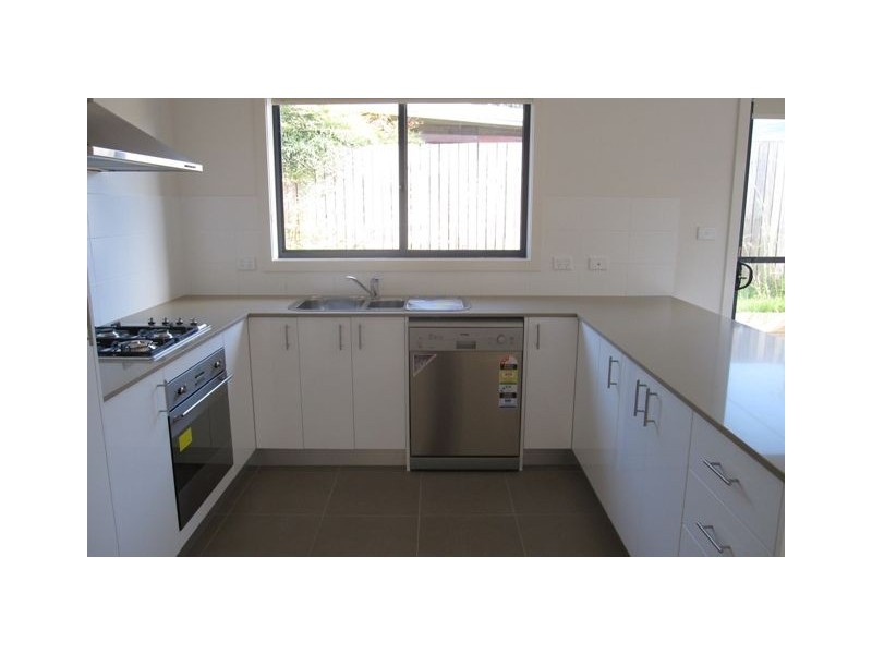 2/9-11 McNamara Street, Pearce ACT 2607