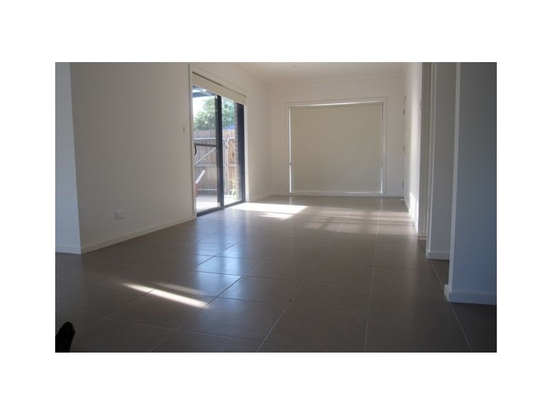 2/9-11 McNamara Street, Pearce ACT 2607