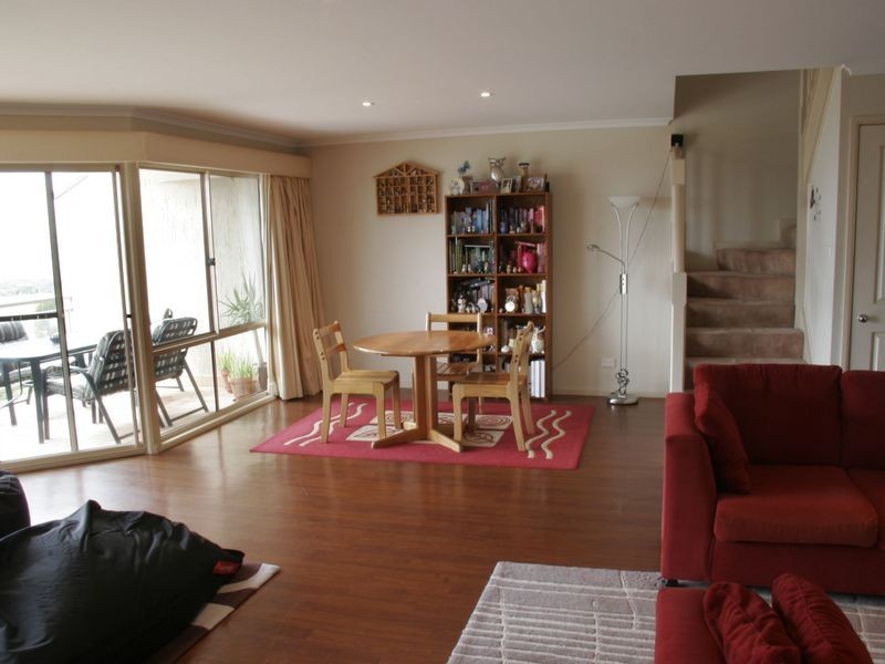 4/34 Leahy Close, Narrabundah ACT 2604