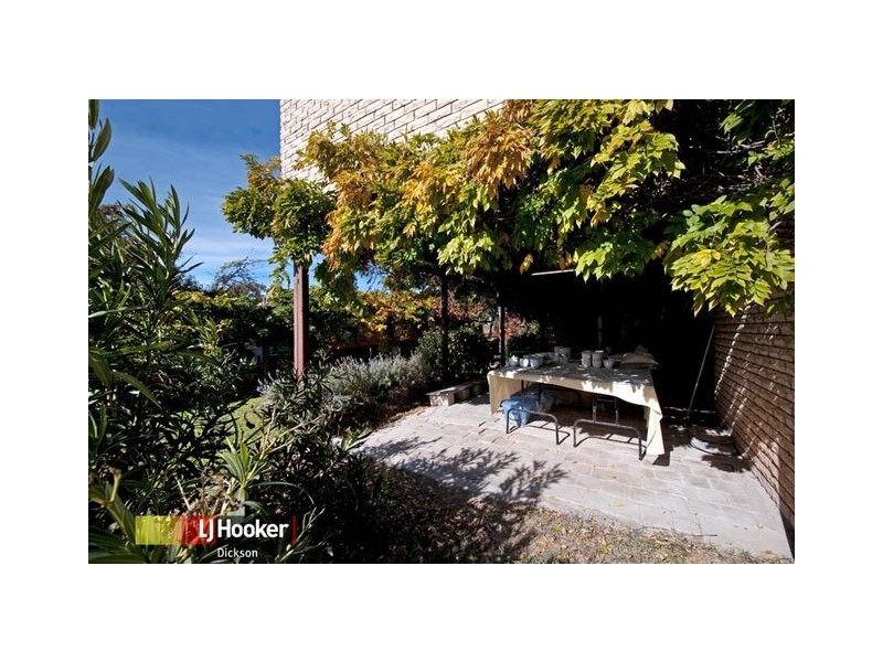 8 Nepean Place, Macquarie ACT 2614