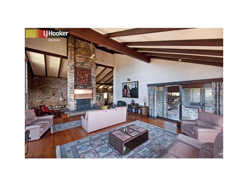 8 Nepean Place, Macquarie ACT 2614