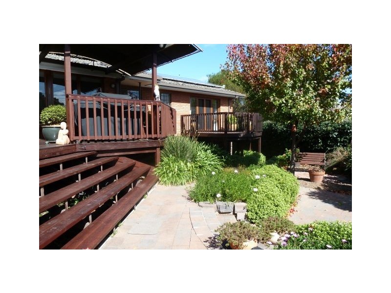 23 Dunlop Street, Hackett ACT 2602