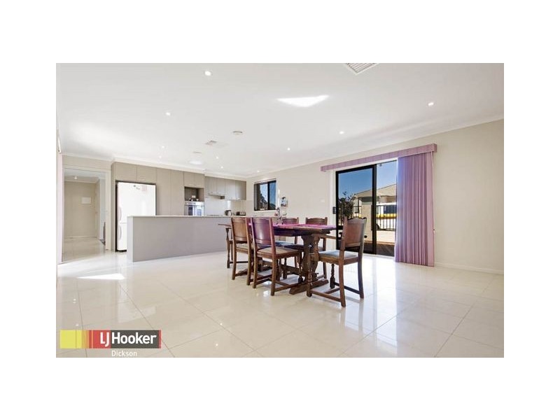 30 Bettie McNee Street, Watson ACT 2602