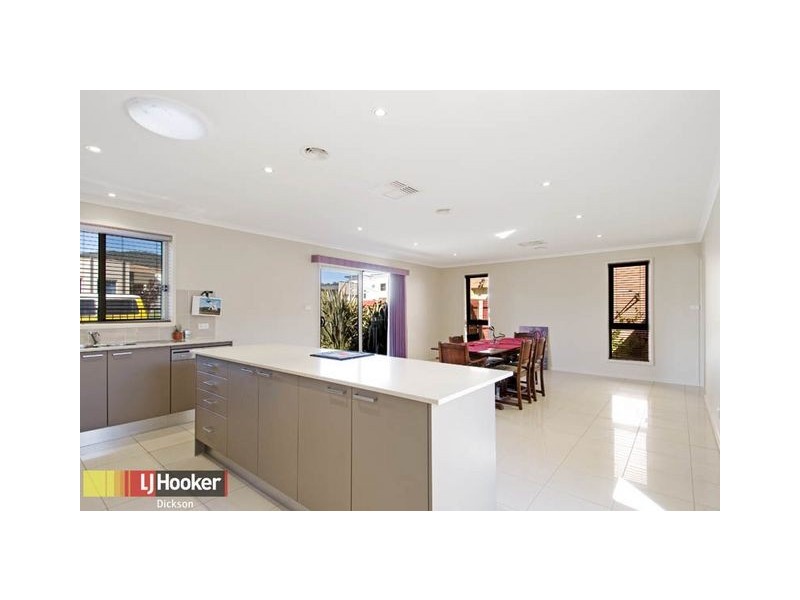 30 Bettie McNee Street, Watson ACT 2602