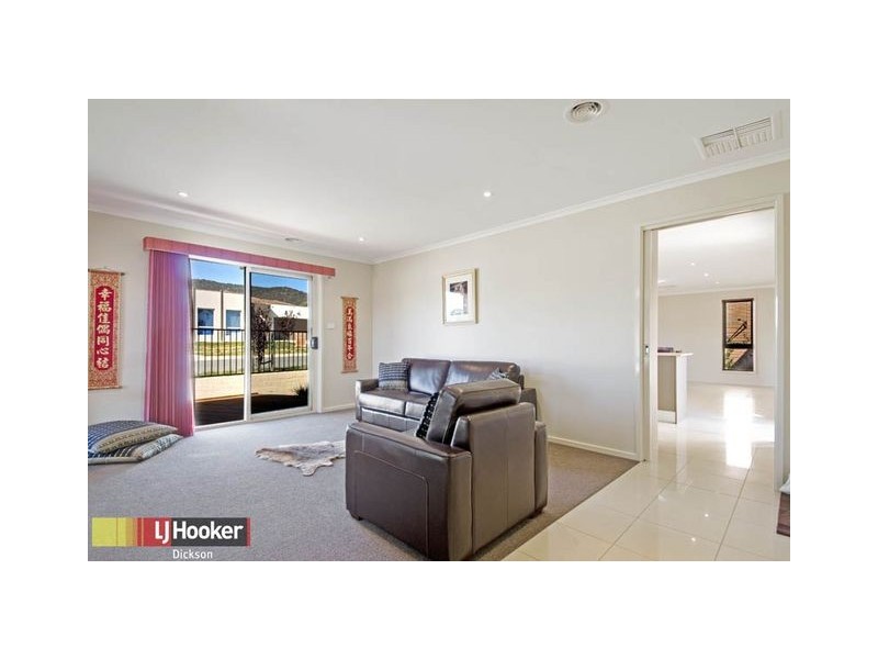30 Bettie McNee Street, Watson ACT 2602