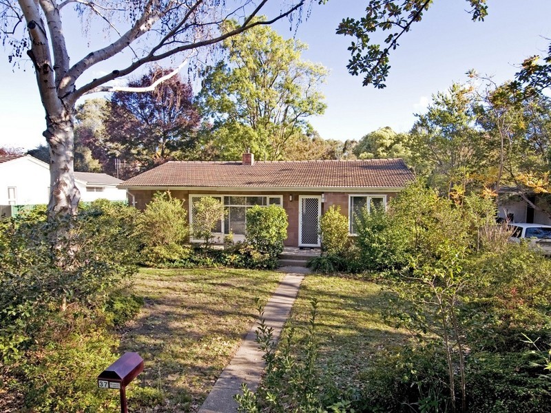 37 Booroondara Street, Reid ACT 2612
