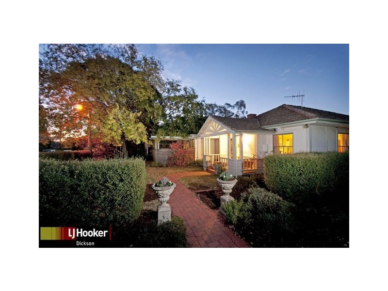 12 Hargraves Crescent, Ainslie ACT 2602