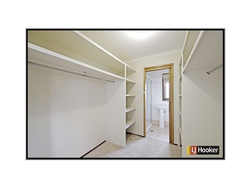 27 Clive Steele Avenue, Monash ACT 2904