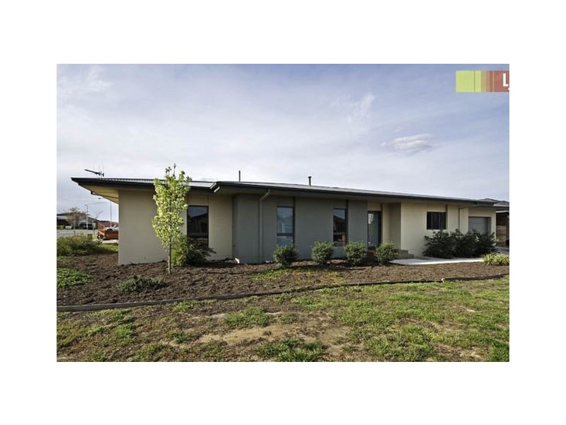 21 Nancy Cato Street, Franklin ACT 2913