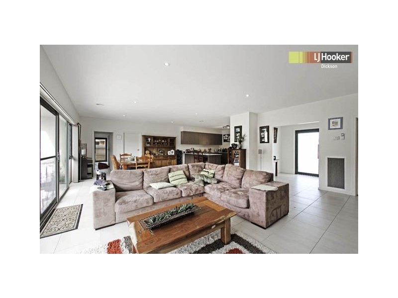 21 Nancy Cato Street, Franklin ACT 2913