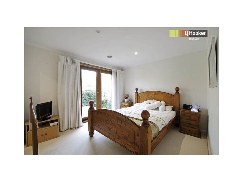 111 Madigan Street, Hackett ACT 2602